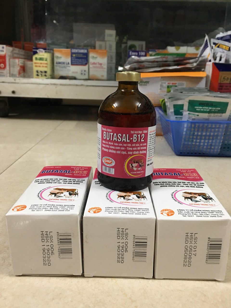 Butasal B12 hỗ trợ điều trị sốt sữa, bại liệt, tăng sức đề kháng, phòng chống còi cọc ở vật nuôi (100ml)