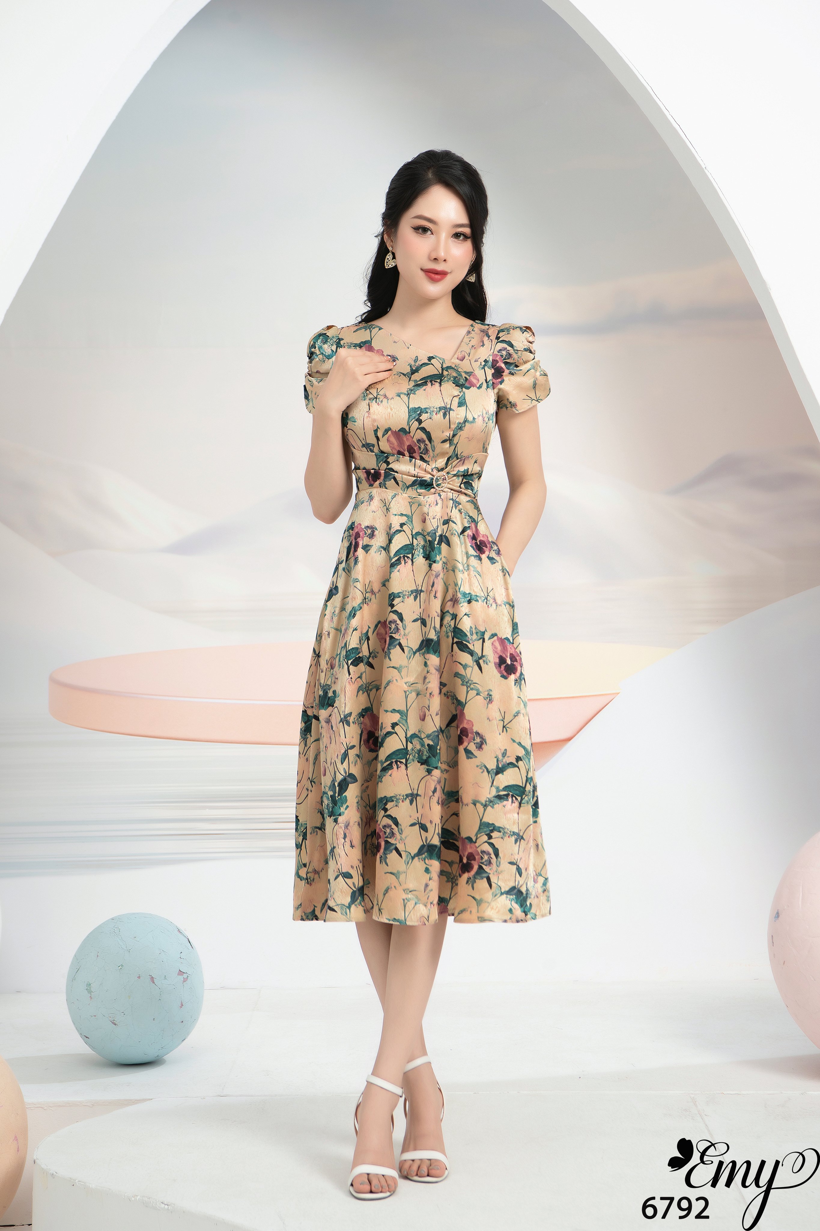 Đầm emy em6792 xoè cổ cách điệu