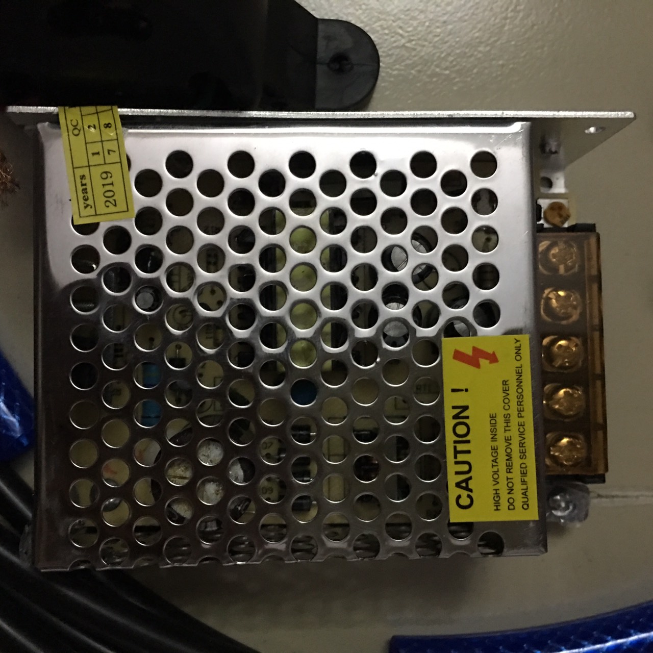 ADAPTER NGUỒN TỔ ONG 12V-5A - ADAPTOR NGUỒN TỔ ONG 12V-5A