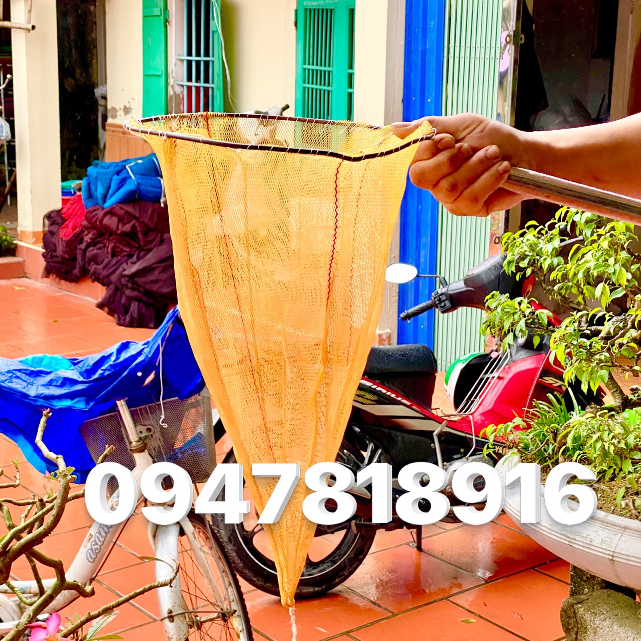 Vợt bắt cá giống tôm tép bằng dù sịn không trầy xước vẩy cá