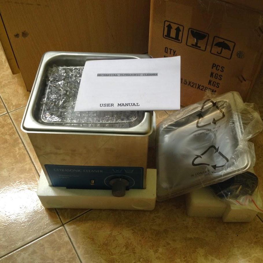 Bể rửa siêu âm gtsonic 1,3 lít làm sạch các vết dầu cho phụ tùng xe máy