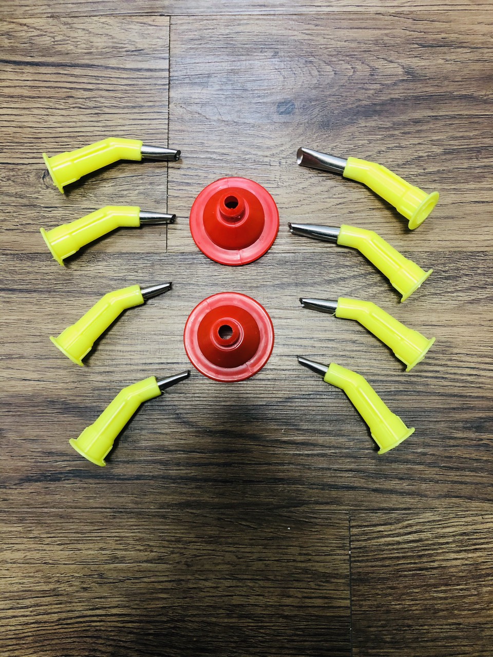 Bộ 8 đầu vòi đi bơm keo inox và nhựa, chống mài mòn. Dùng để đi bắn keo silicone, keo bê tông - ALUTECHMACHINE