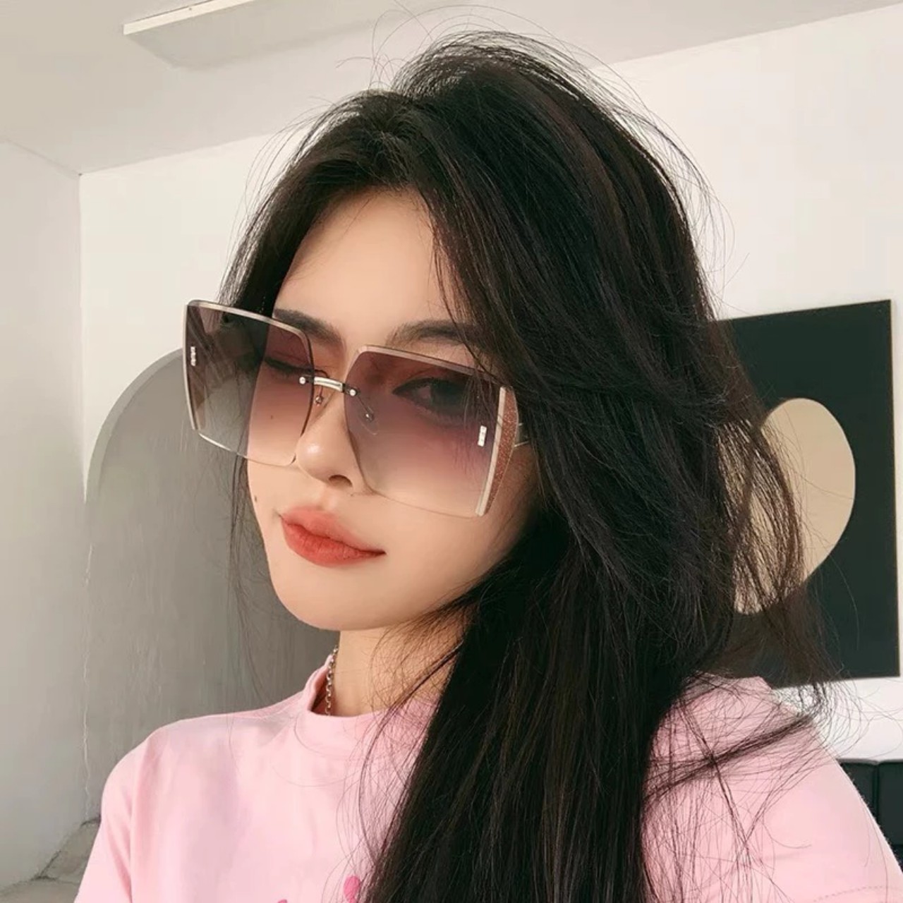 K77 kính mát nữ gọng kim tuyến sang chảnh