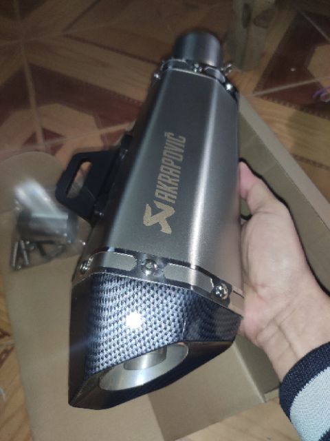 Pô Akrapovic đùi gà cao cấp [MÀU XÁM BẠC,ĐEN, TITAN]