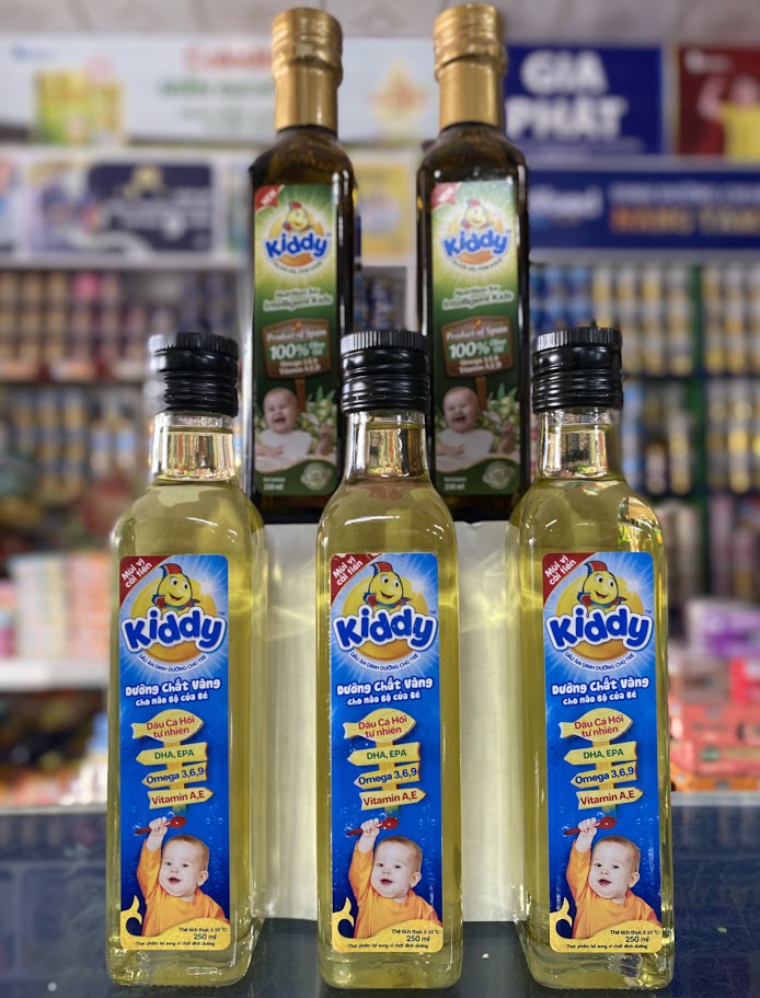 Dầu ăn dinh dưỡng cho trẻ nhãn hiệu Kiddy Cá Hồi, Olive chai 250ml