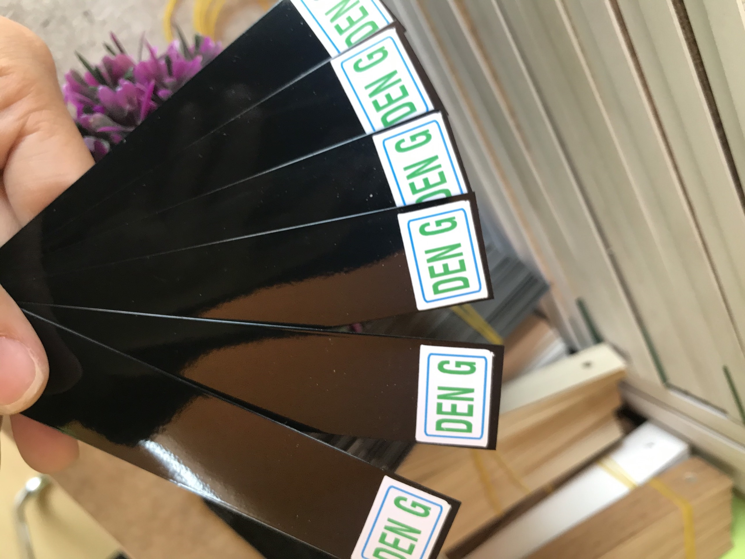 [HCM]ĐEN G NẸP CHỈ NHỰA PVC DÁN CẠNH NẸP GỖ DÙNG THI CÔNG THIẾT KẾ BO CẠNH BÀN DÁN CẠNH TỦ BẢN RỘNG 21MM