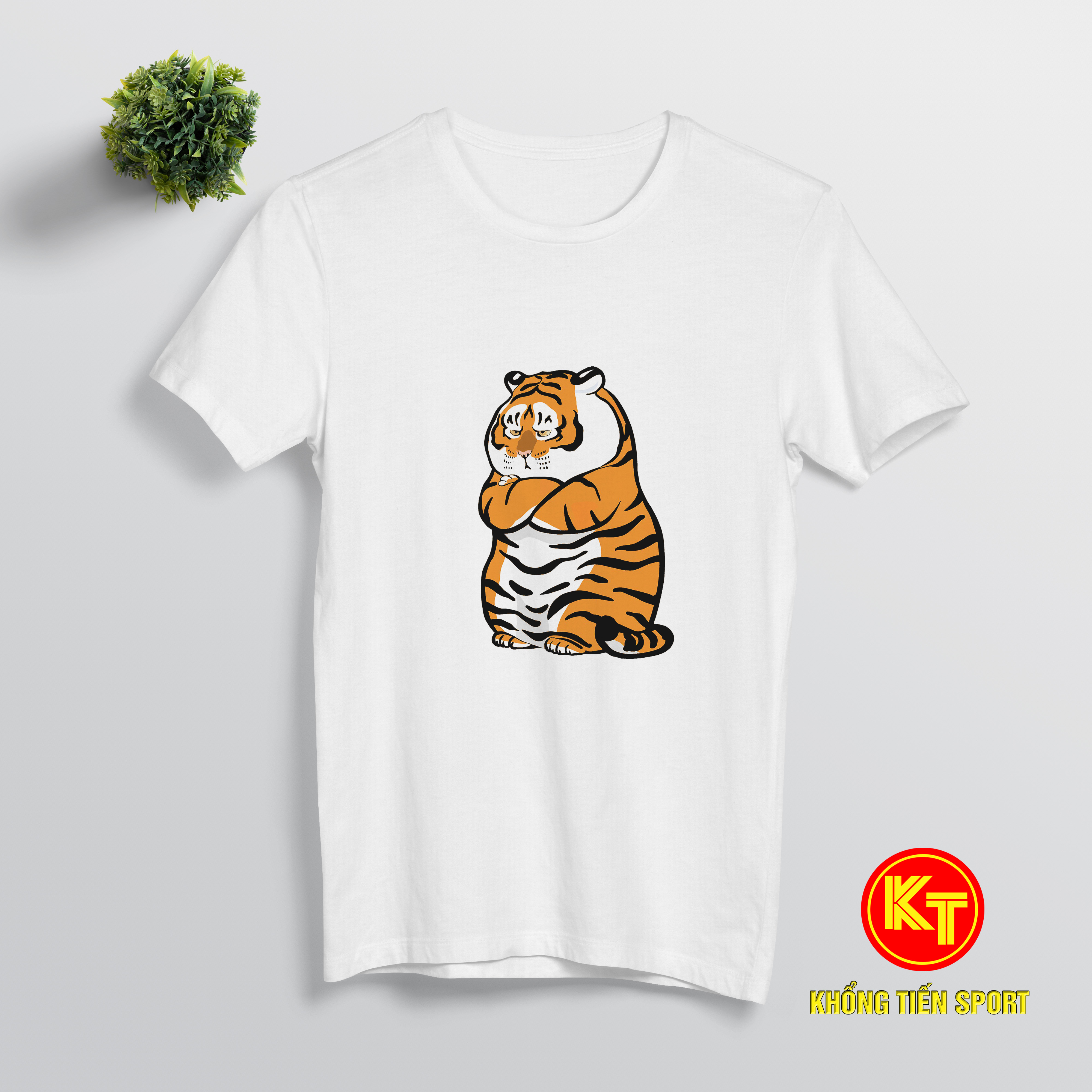 Áo Thun Ngắn Tay Không Cổ Màu Trắng In Hình Chú Hổ Béo Mũm Mĩm