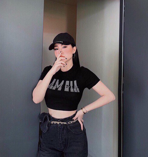 Áo thun croptop vải cotton dày mịn in chữ i am gia - 2023 House