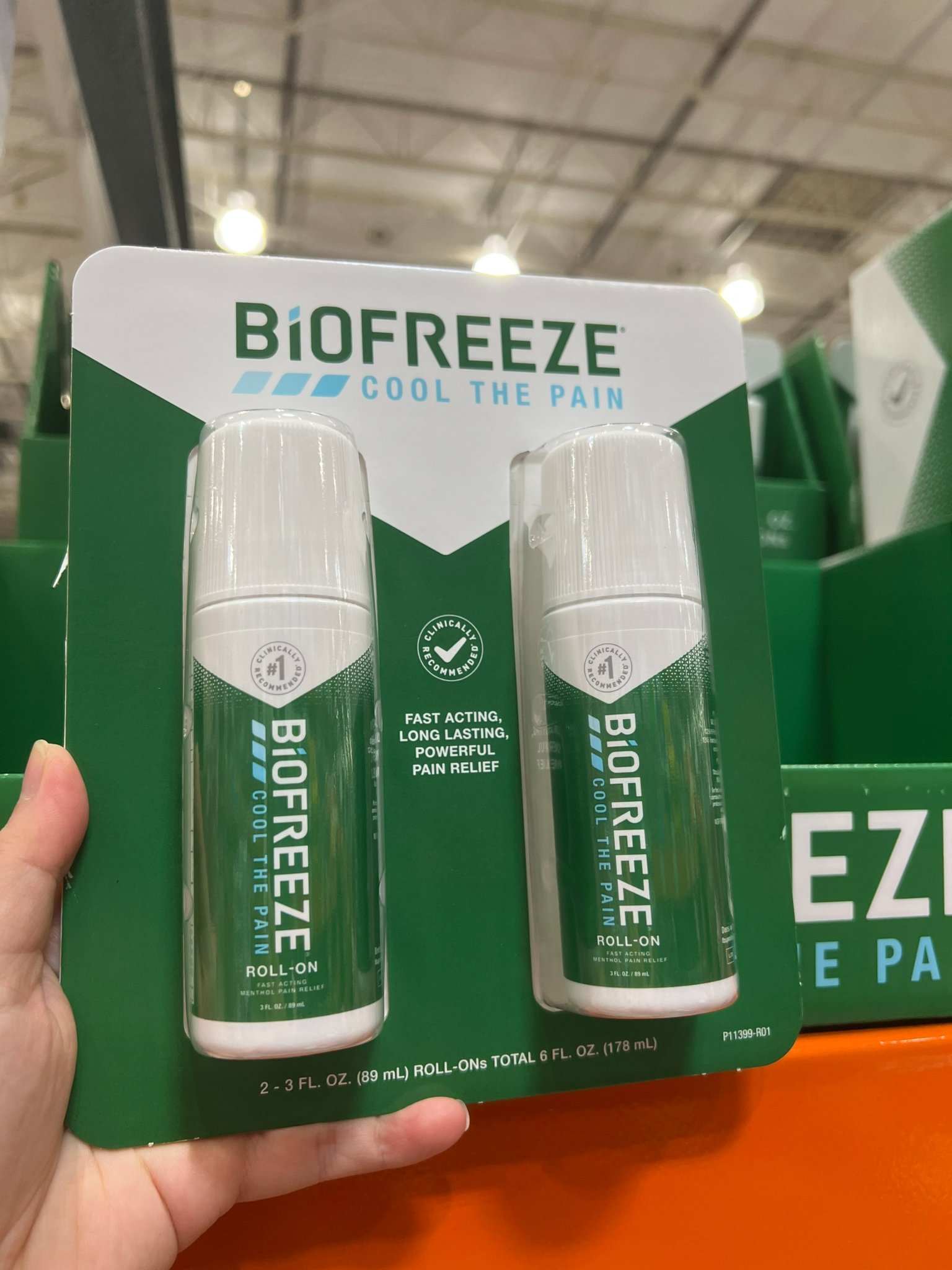 Dầu lạnh xoa bóp giảm đau nhức Biofreeze Cool The Pain của Mỹ