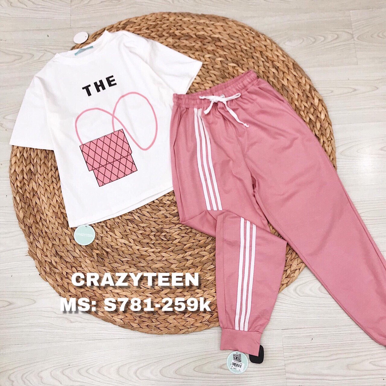 Set bộ thể thao áo trắng quần hồng in hình
