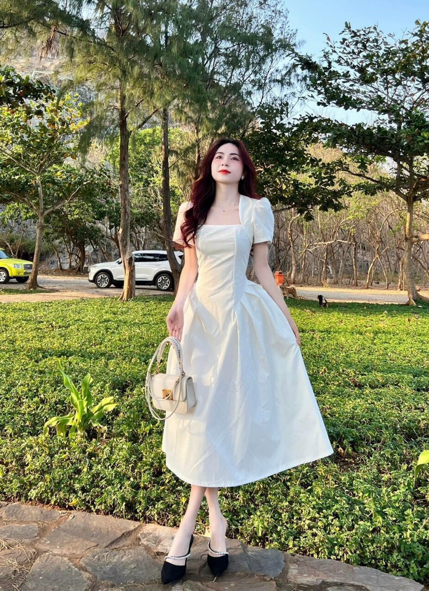 Đầm thời trang nữ mặc đi chơi chất cotton lạnh mịn trắng cổ vuông tay ngắn QC dáng váy dài qua gối