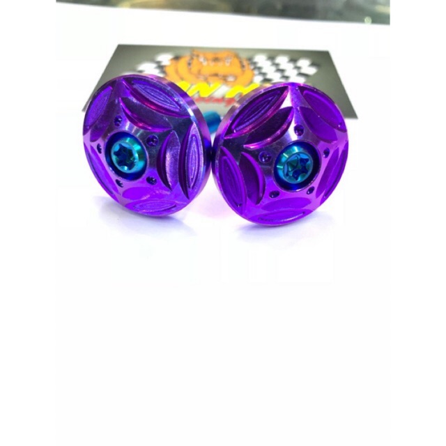 [HCM]Gù titanium GR5 ( bao gồm 2 con ốc bắt gù ) thông dụng tất cả các loại xe