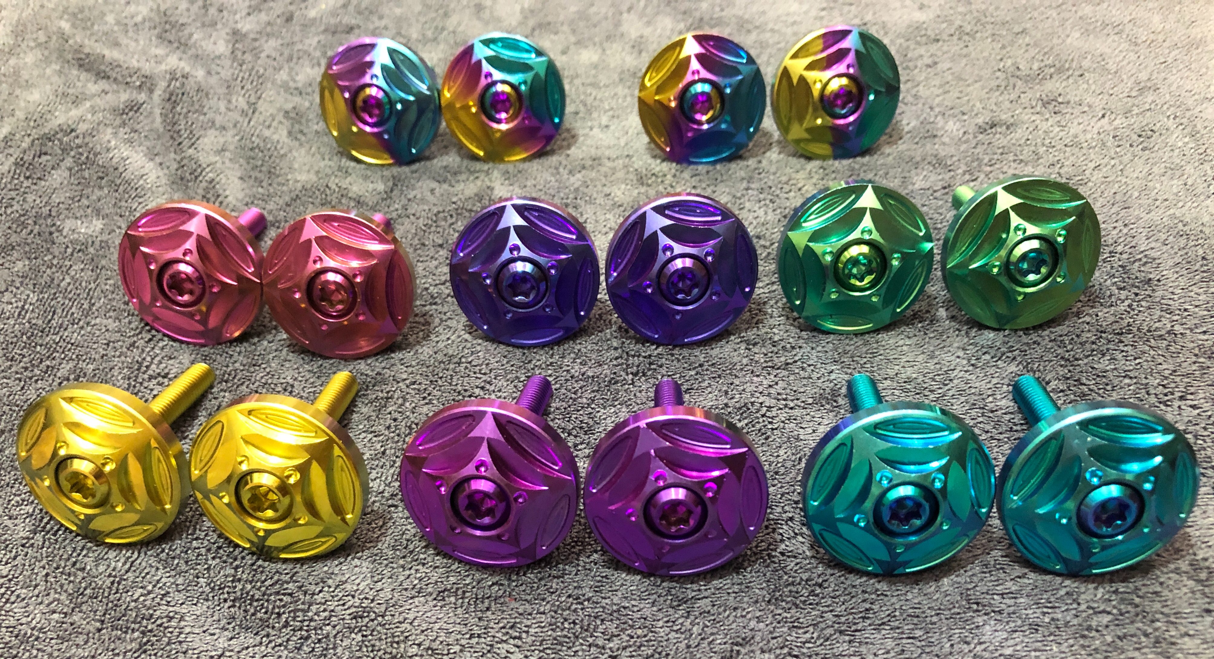 Gù Dày Gắn Tay Lái Titan Gr5 Cho Nhiều Loại Xe Máy