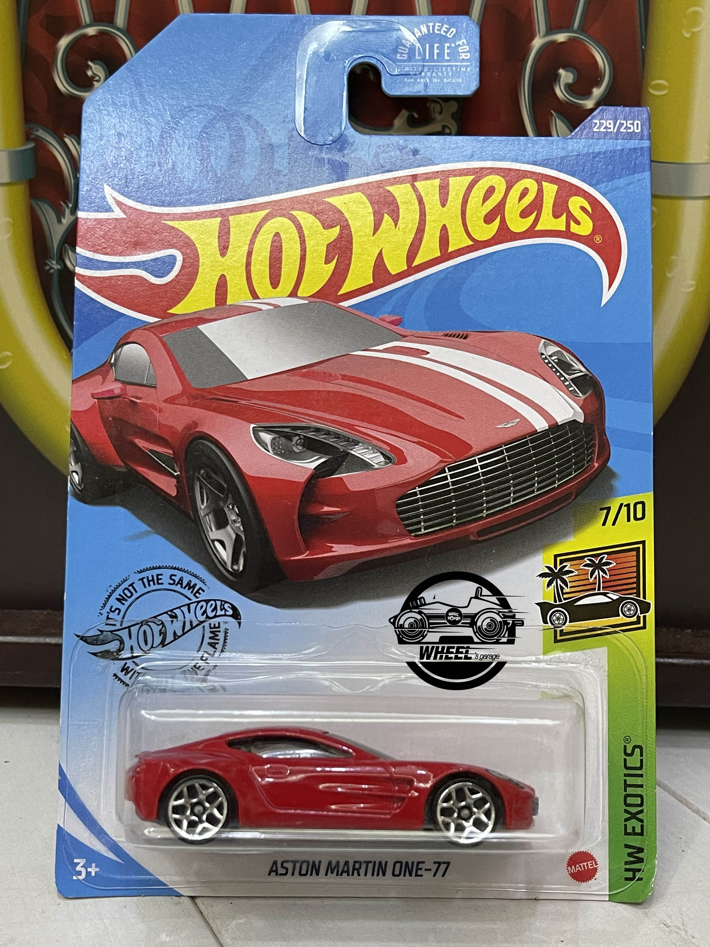 Xe mô hình đồ chơi Hotwheels cơ bản 1:64 - Aston Martin One-77