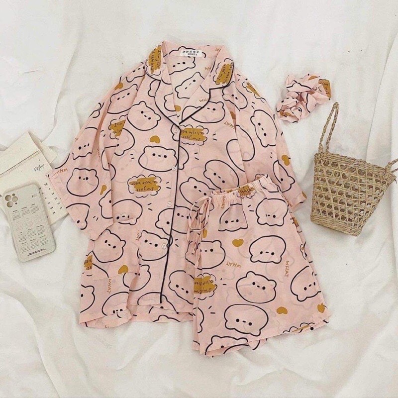 Bộ pijama tay ngắn quần đùi chất kate thái họa tiết dẻ thương
