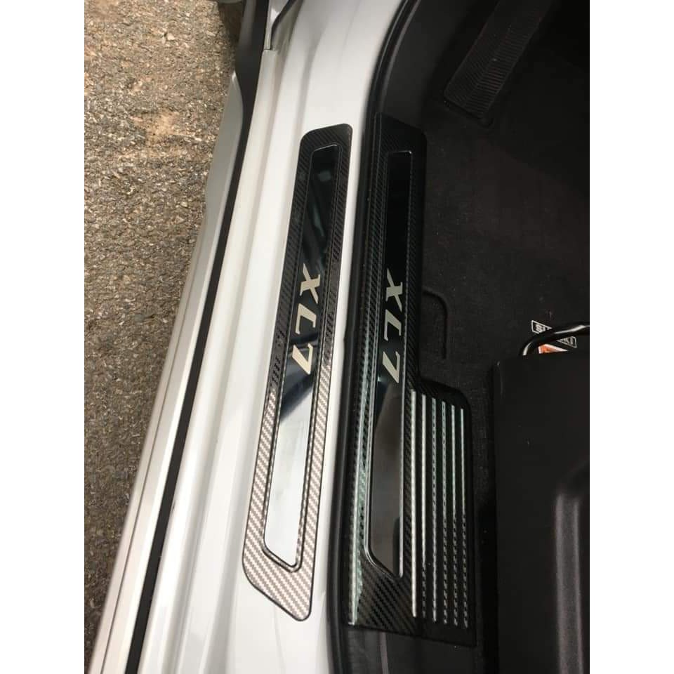 Bộ ốp bậc cửa suzuki xl7