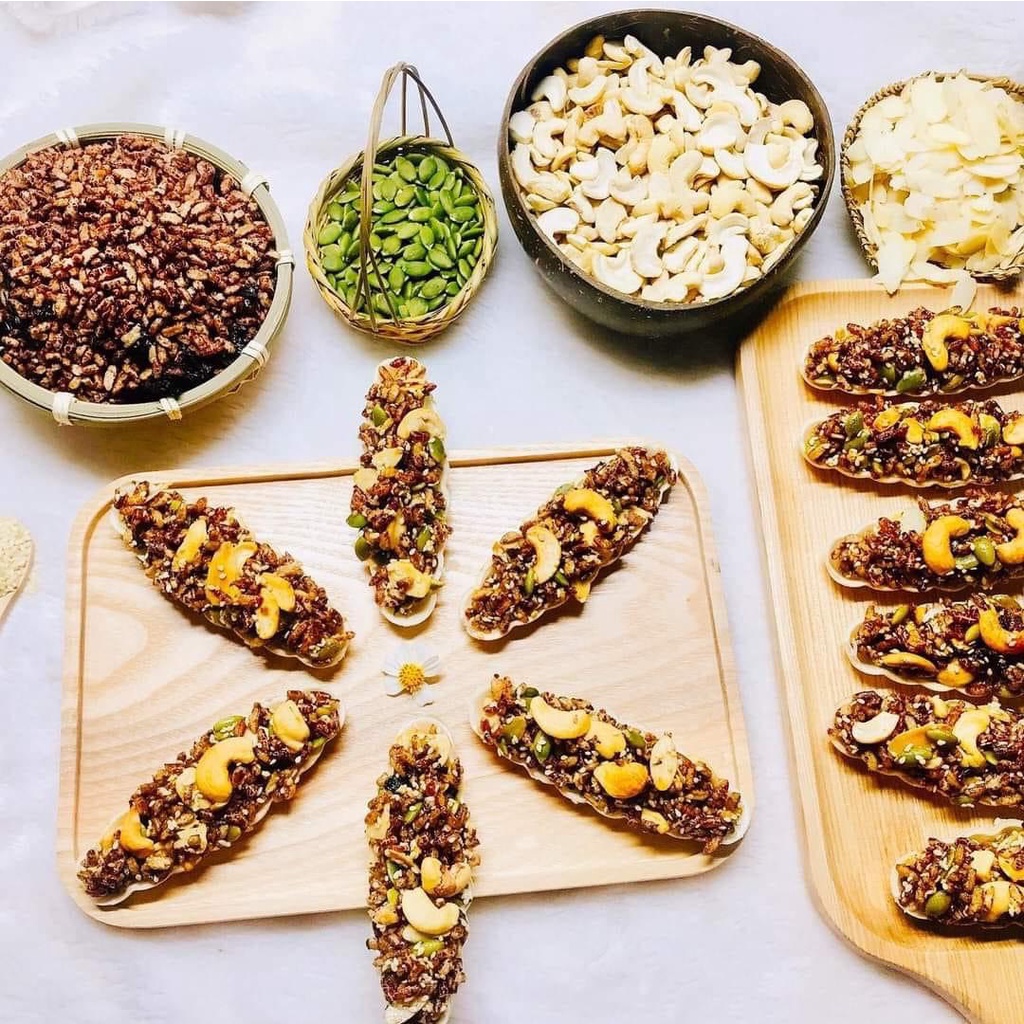 Bánh thuyền granola siêu hạt Let's Nuts túi 1kg, cung cấp năng lượng, dinh dưỡng cho cơ thể, đồ ăn vặt giảm cân