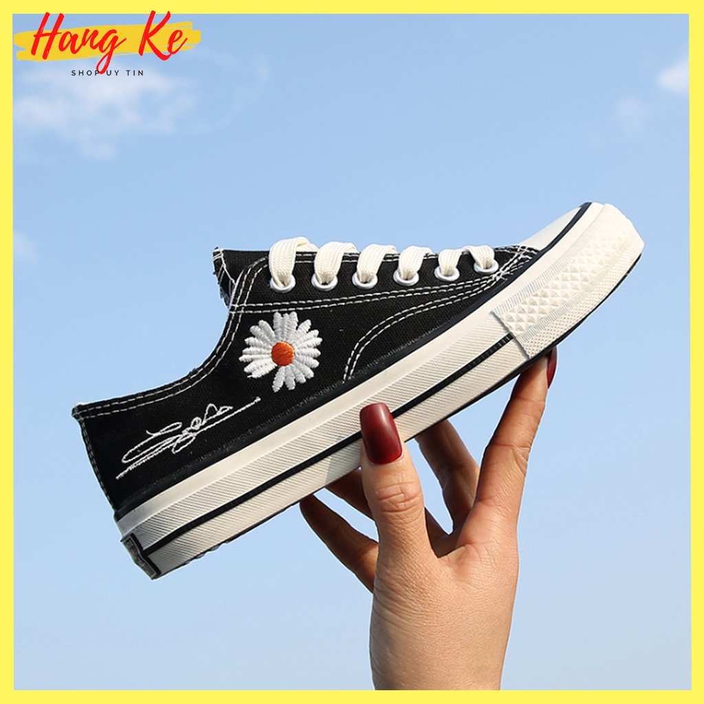 Giày nữ sneaker thấp cổ CV thêu hình hoa cúc, chất liêu vải đế cao su mềm êm cao 2,5cm phù hợp đi làm đi chơi - Hang ke