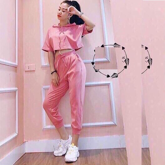 [freeship]ĐỒ BỘ NỮ CHẤT LIỆU DA CÁ GỒM ÁO KIỂU CÓ NÓN DÁNG ÁO CROPTOP PHỐI QUẦN BO ỐNG FORM DƯỚI 58KG DÁNG ÁO THỂ THAO