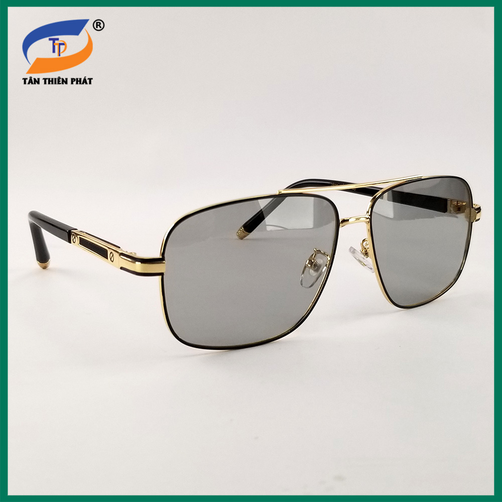 Mắt kính mát nam nữ đổi màu dùng cả ngày và đêm. Tròng kính trong suốt, chống nắng, chống tia UV.