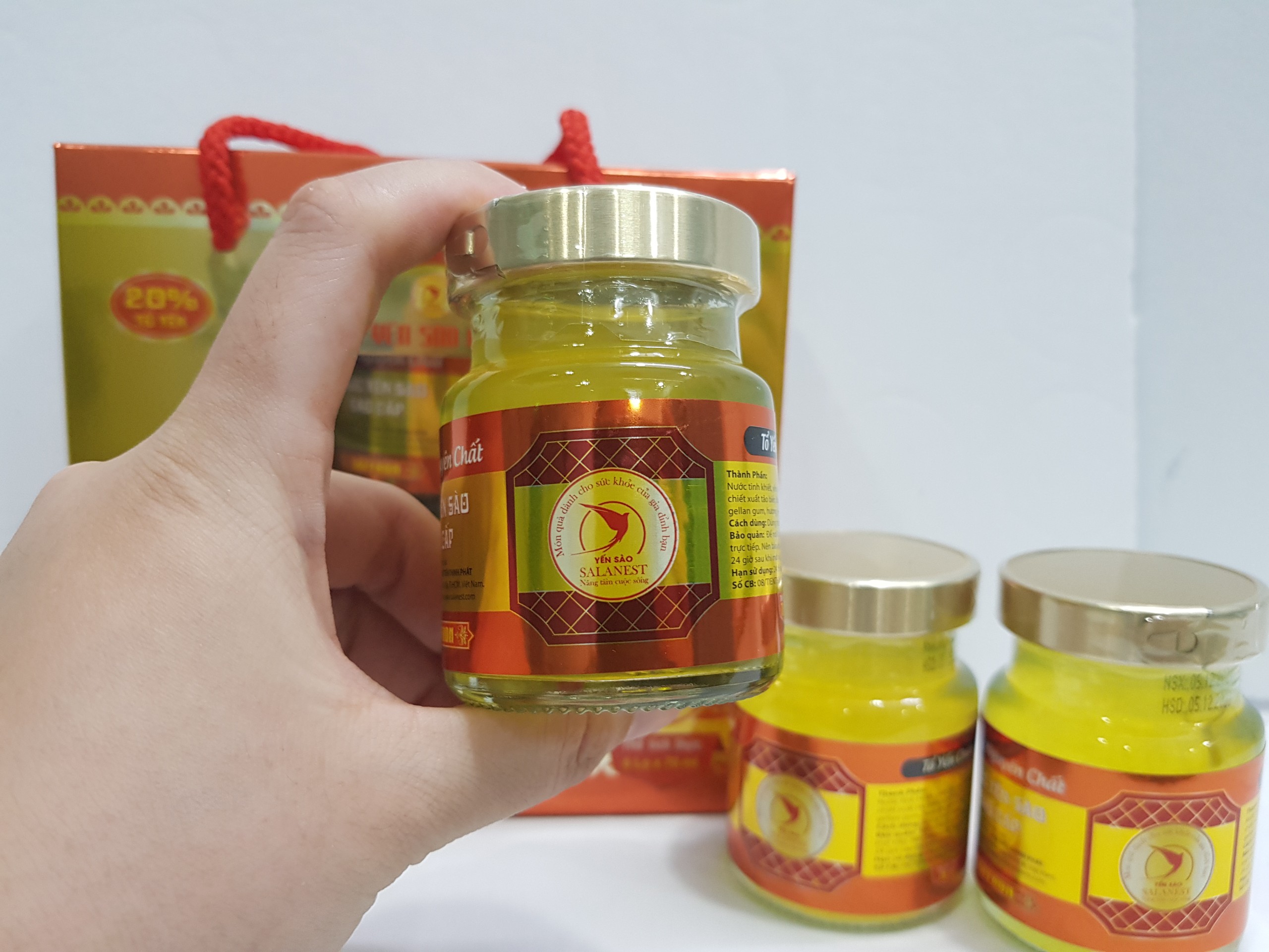 [HCM]Salanest - Set12 hủ - Nước yến chưng saffron và 20% yến tươi