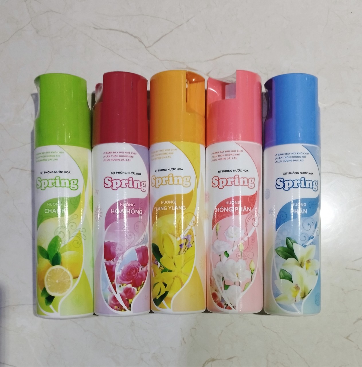 Nước hoa xịt phòng spring