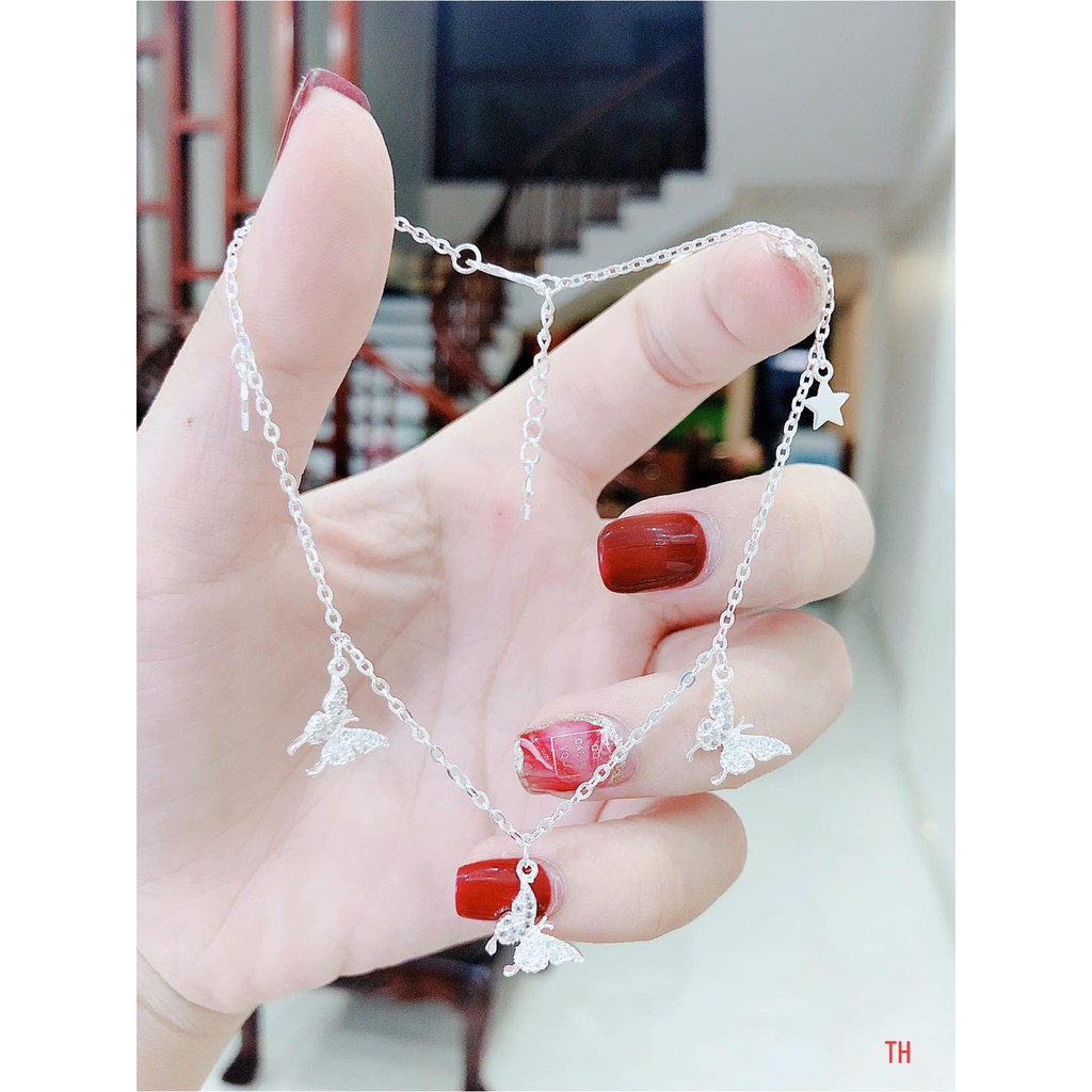 Lắc chân bạc ta treo bướm