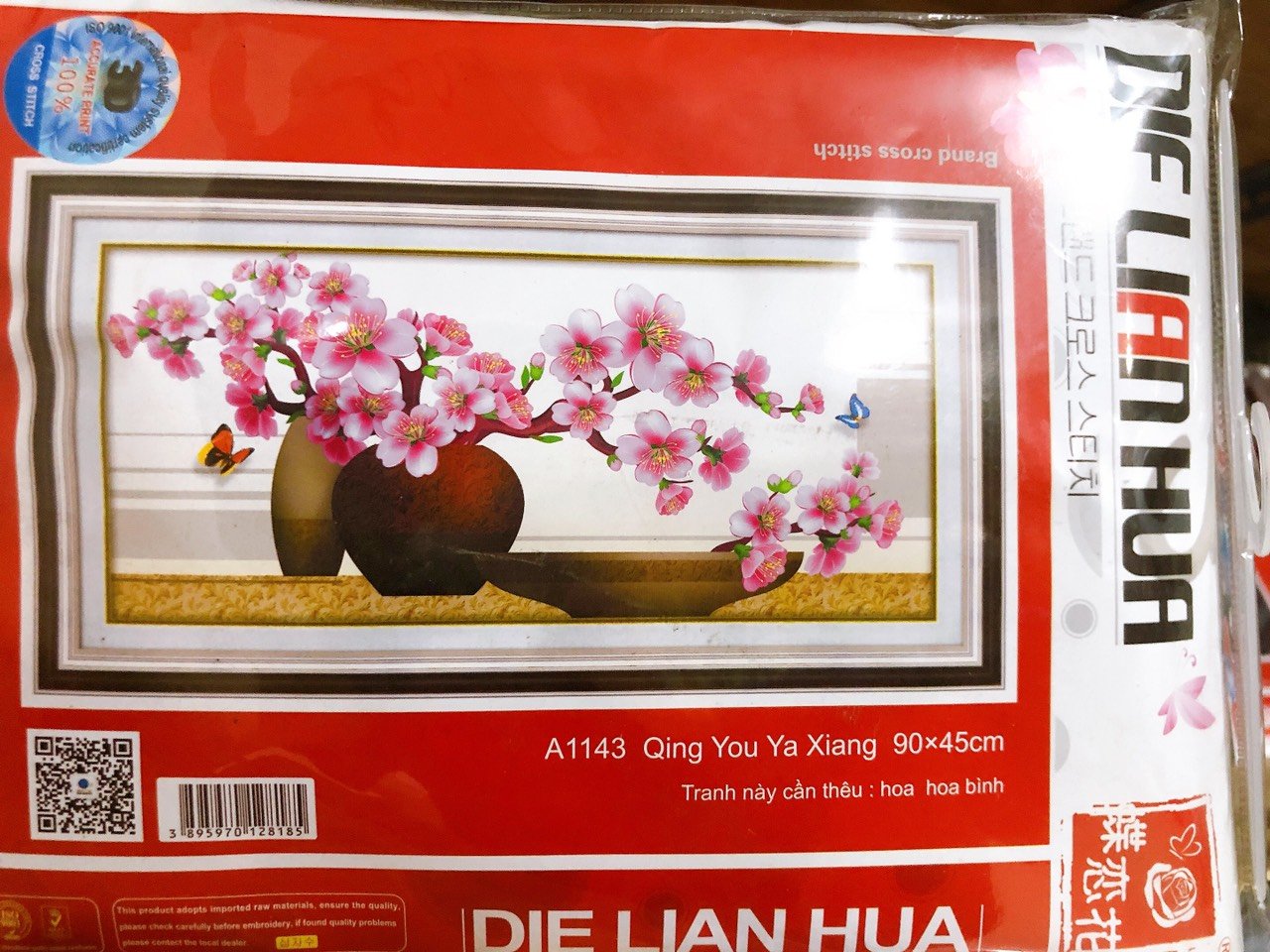Tranh thêu bình hoa 90x45cm chưa thêu a1143