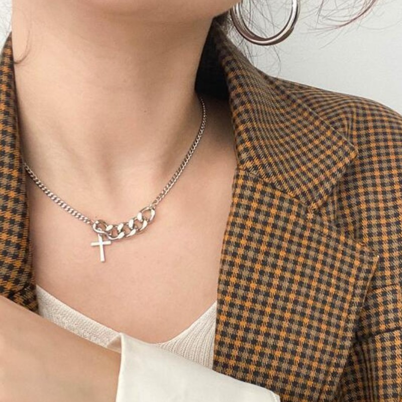 Dây chuyền dây xích thánh giá titan ko đen tt 3029