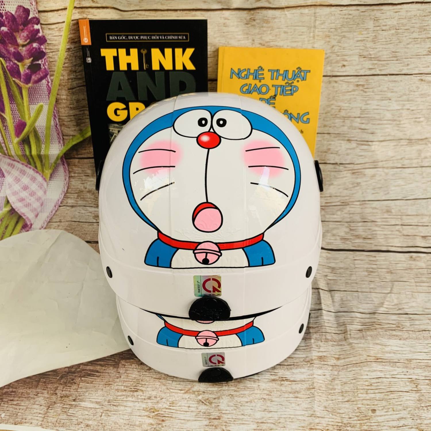 Nón Bảo Hiểm Doremon Sơn Nano Có lỗ Thông Gió Siêu Dễ Thương