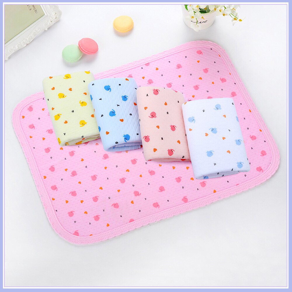 Chiếu lót cao su chống thấm Hiền trang 3 lớp cho bé - Nhiều mẫu