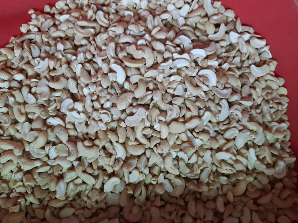 Nhân hạt điều làm sữa loại vỡ 2,3,4 túi 500gr