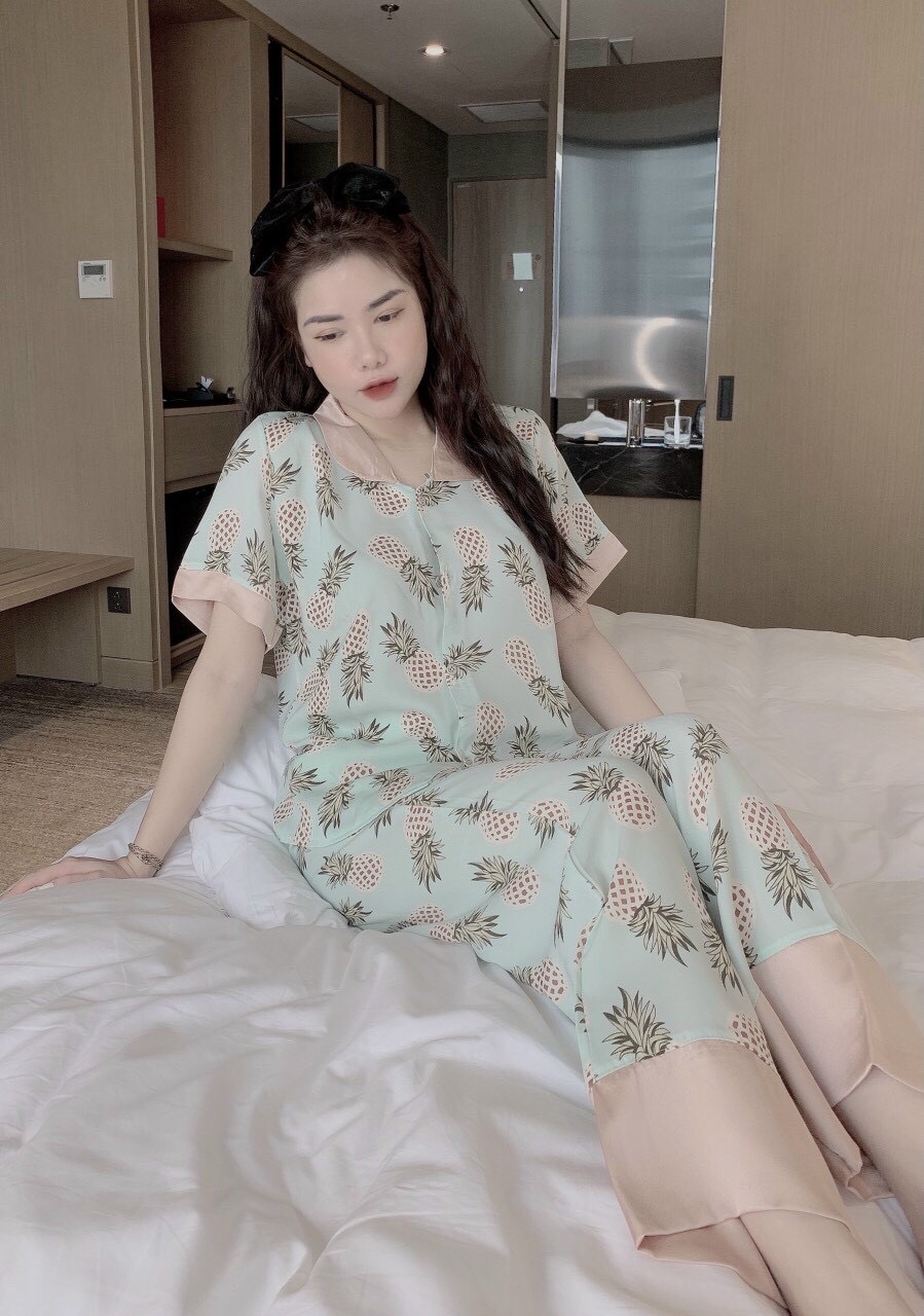 Bộ Pijama tay ngắn quần dài lụa Mango size 40-63kg