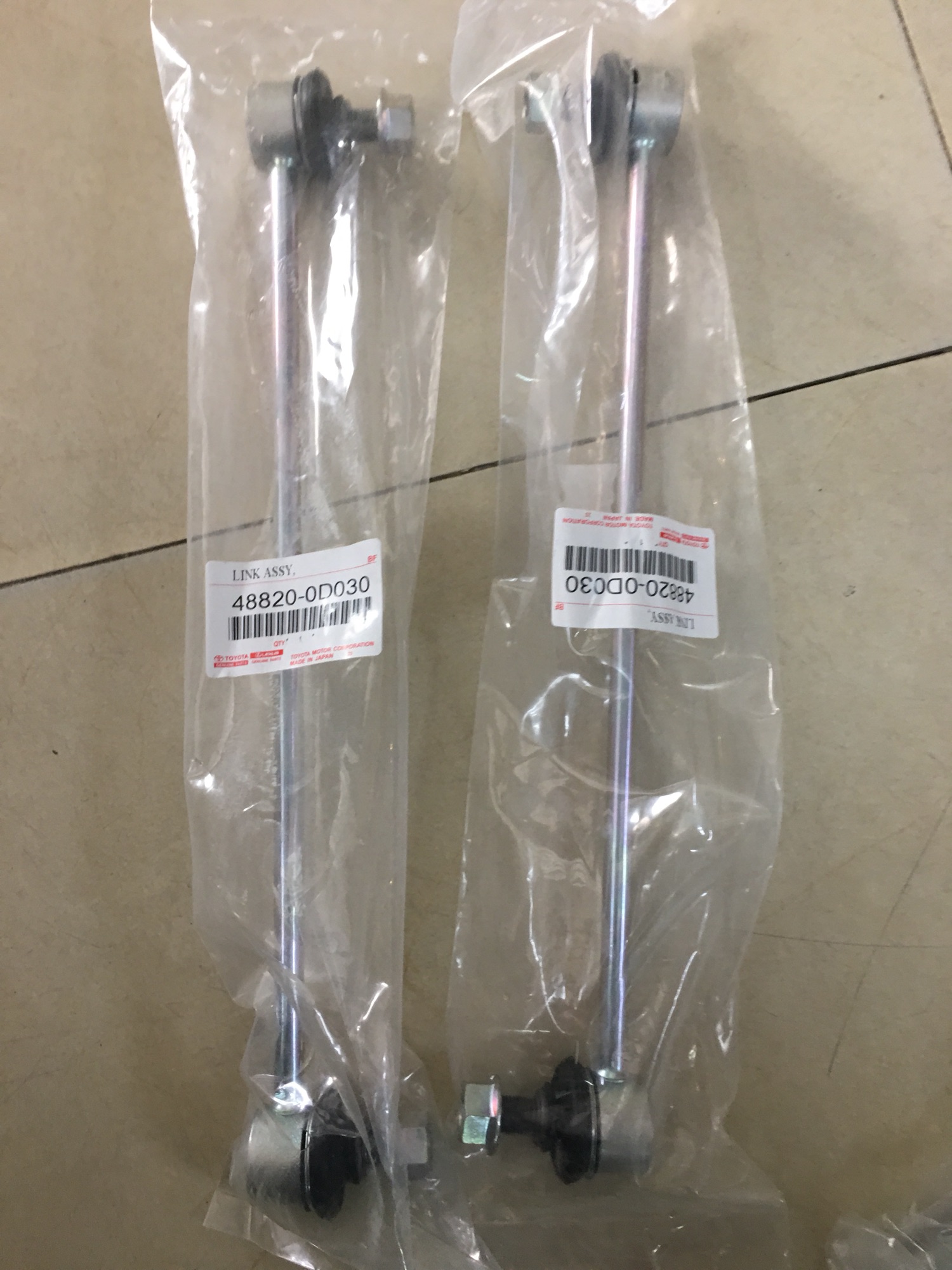 RÔTUYN CÂN BẰNG TRƯỚC TOYOTA YARIS 2011 BÊN LÁI