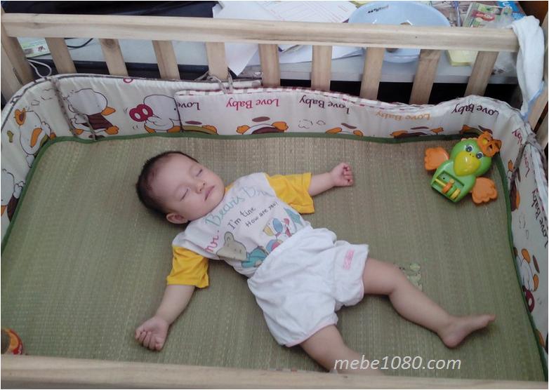 Chiếu cói trải nôi cũi cho bé loại to