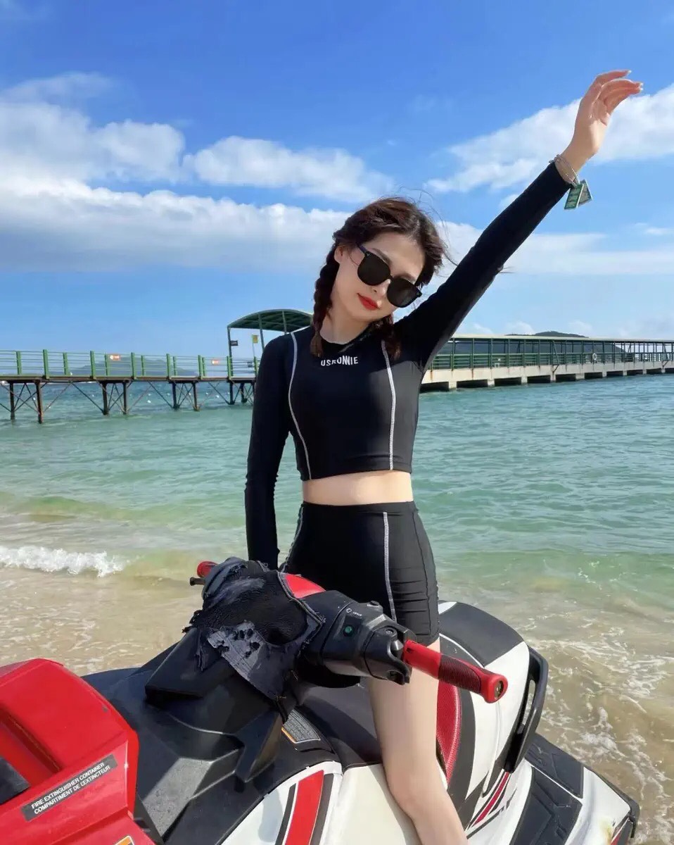 Đồ bơi nữ tay dài, bộ đồ bơi nữ kín đáo chống nắng tốt, đồ bơi nữ thể thao ôm sát body, bộ đồ lặn biển - B01 - Pink Salt Bikini