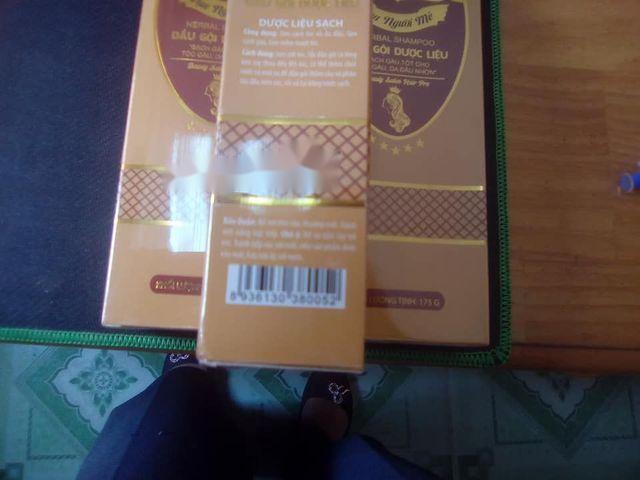 dầu gội dược liệu thebol màu vàng ngăn gàu vẫy nến