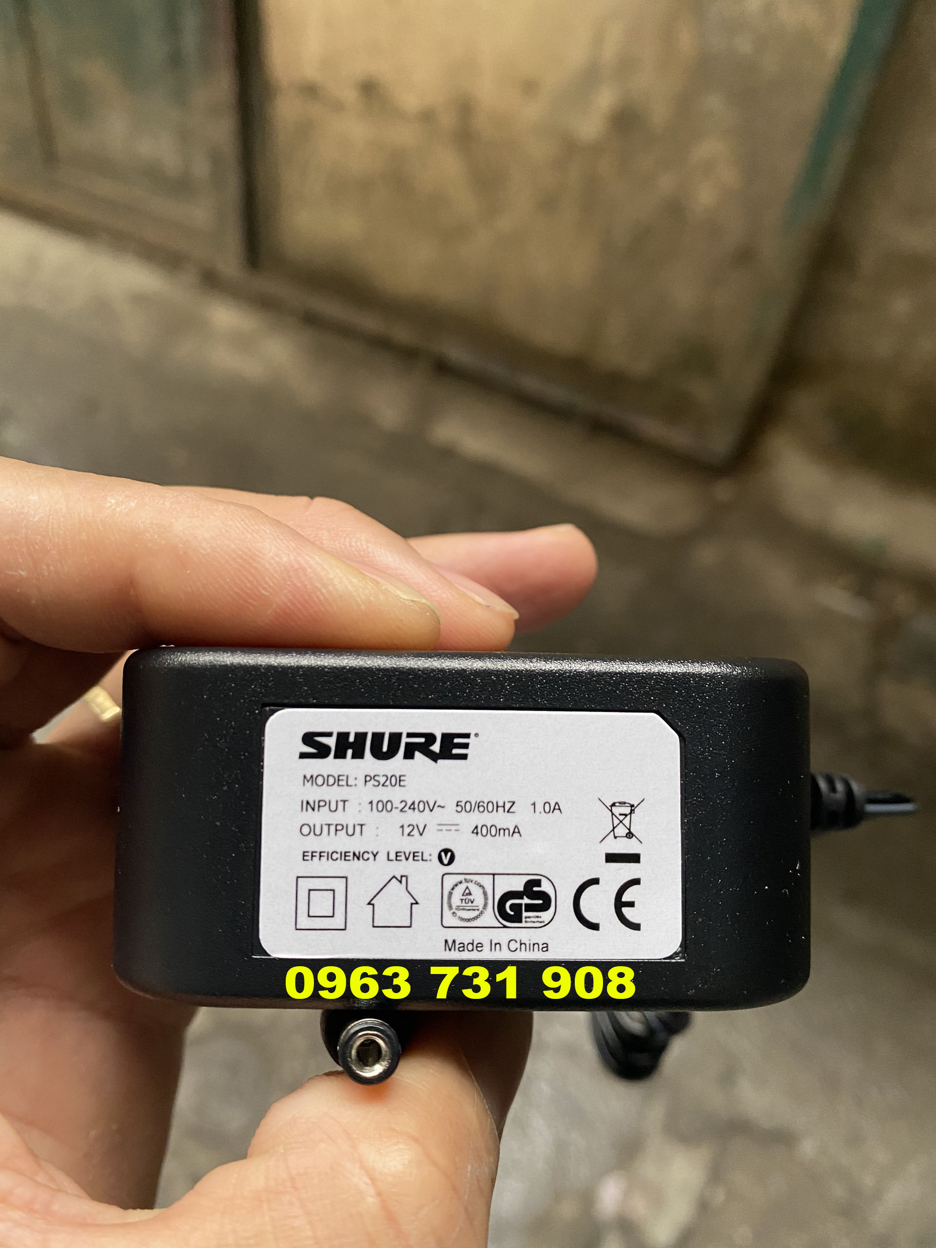 Adapter nguồn đầu thu micro Shure không dây 12V