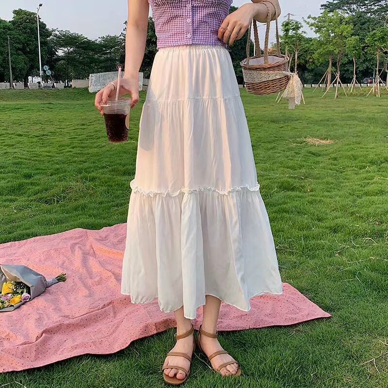 Chân váy lụa xòe