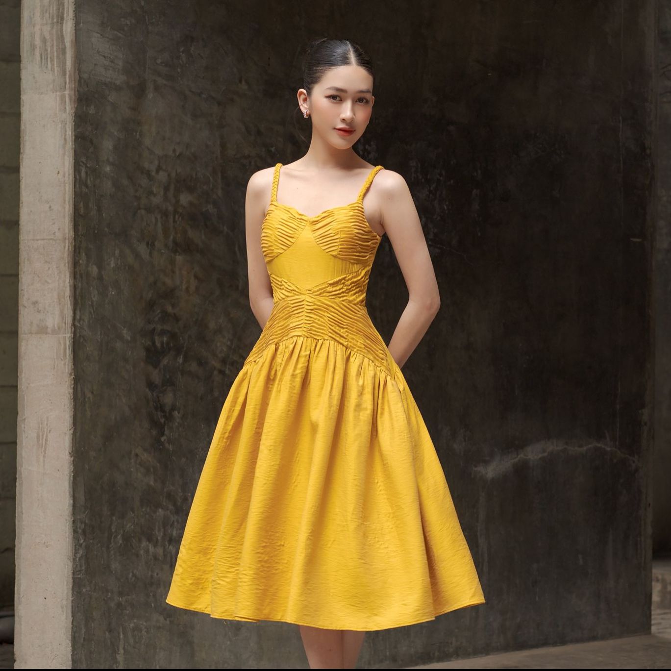 Olv - đầm shiny ruched dress