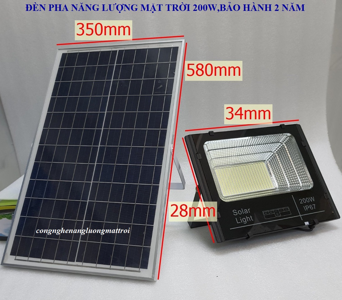 Đèn pha led năng lượng mặt trời 200w