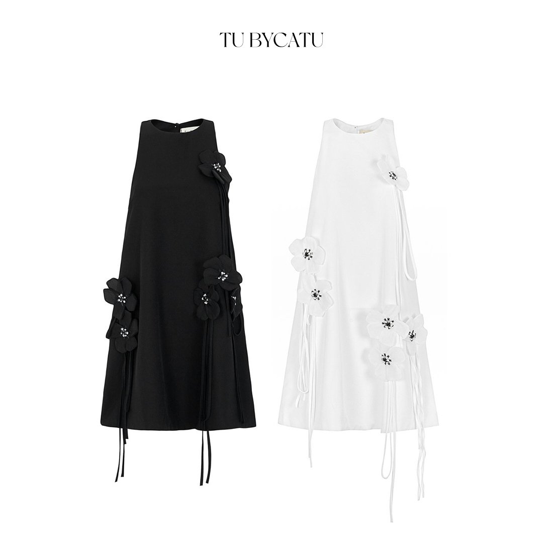 Tubycatu | đầm sát nách đen/ trắng đính 6 bông