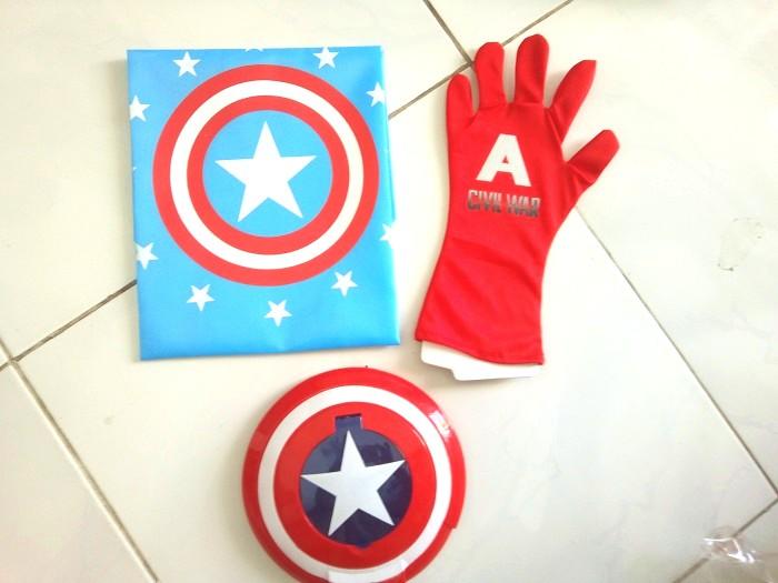 Bộ đồ hóa trang siêu nhân captain america gồm áo choáng găng tay và khiên chiến đấu