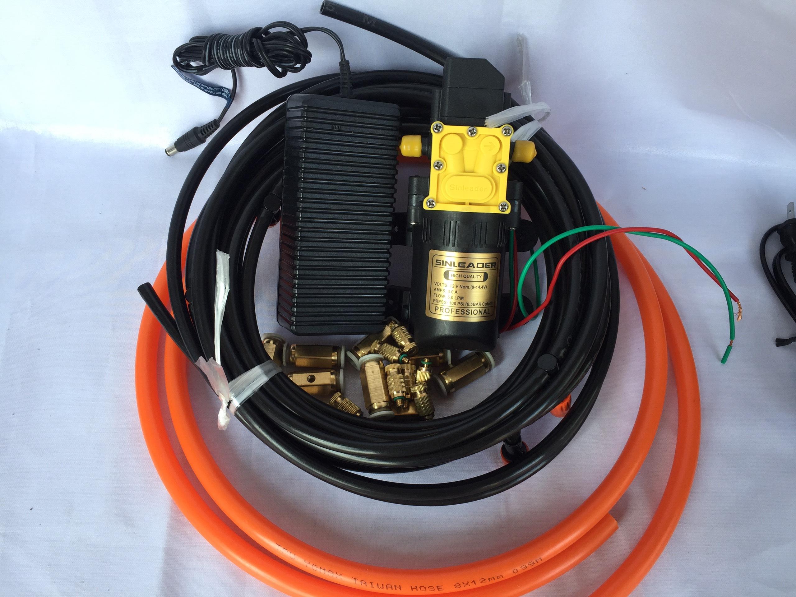 Combo máy phun sương giá rẻ nguồn, 5 béc phun, 5m dây  bơm 12V-60W dùng tưới lan, làm mát nhà cửa chuồng trại trong mùa nắng nóng đảm bảo vừa mát lại vừa không bị khô da và tiết kiệm điện năng