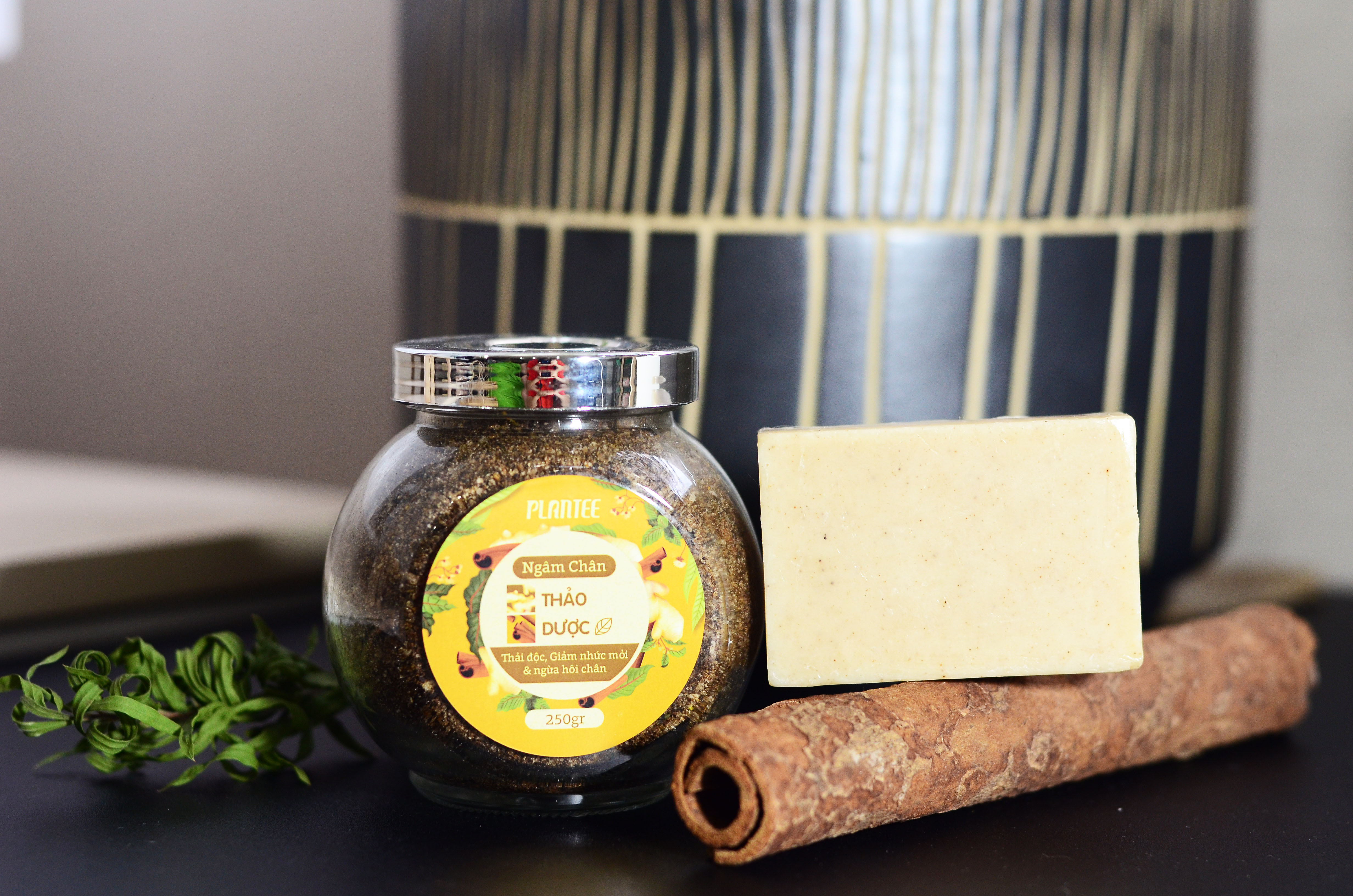 Combo tinh dầu xà bông - Bộ muối tinh dầu ngâm chân xà bông quế