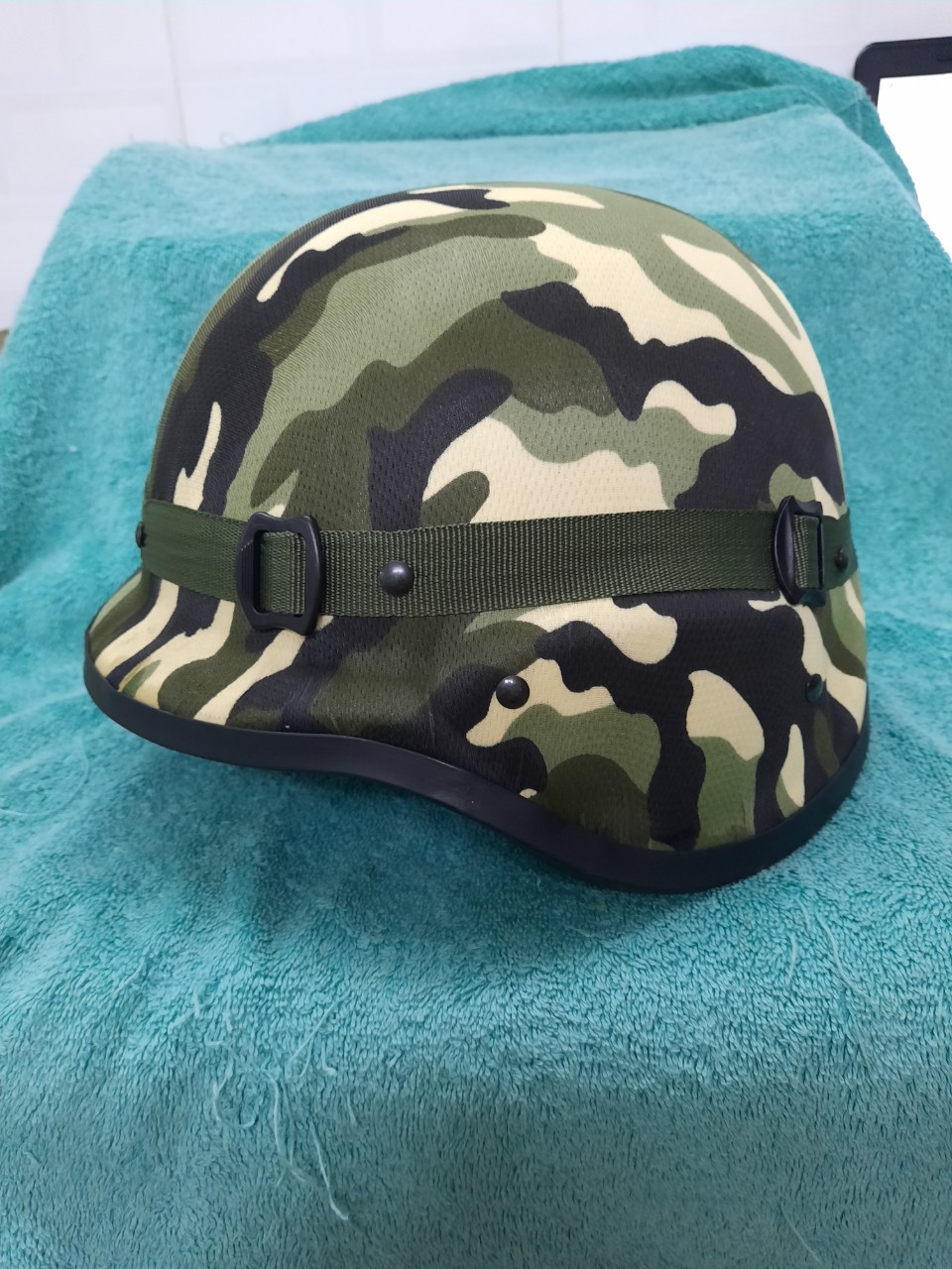 [HCM]NÓN BẢO HIỂM LÍNH ĐỨC CÓ TAI CAO CẤP CHỐNG VA ĐẬP MẠNH AN TOÀN CHO NGƯỜI SỬ DỤNG