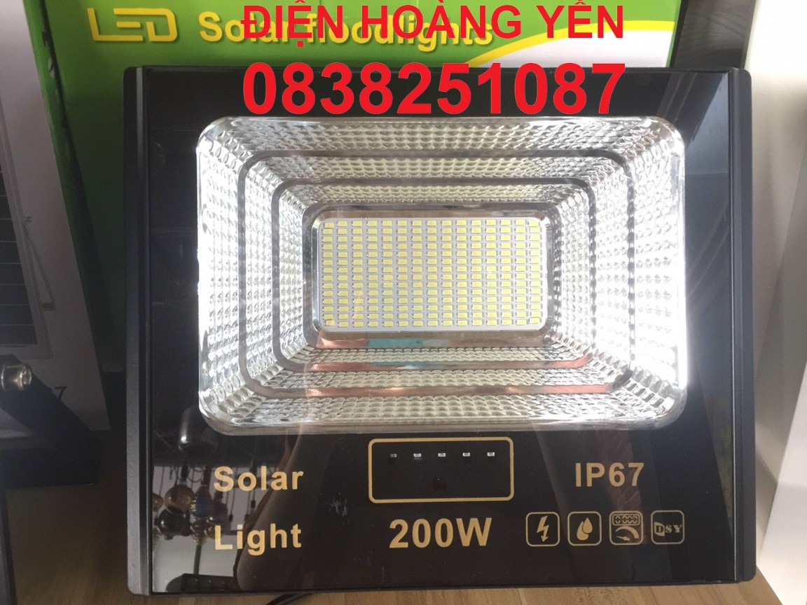Đèn pha năng lượng mặt trời dsy 200w ip67