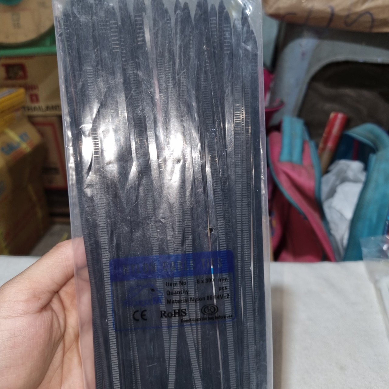 Dây rút nhựa 8 x 300 mm, đen