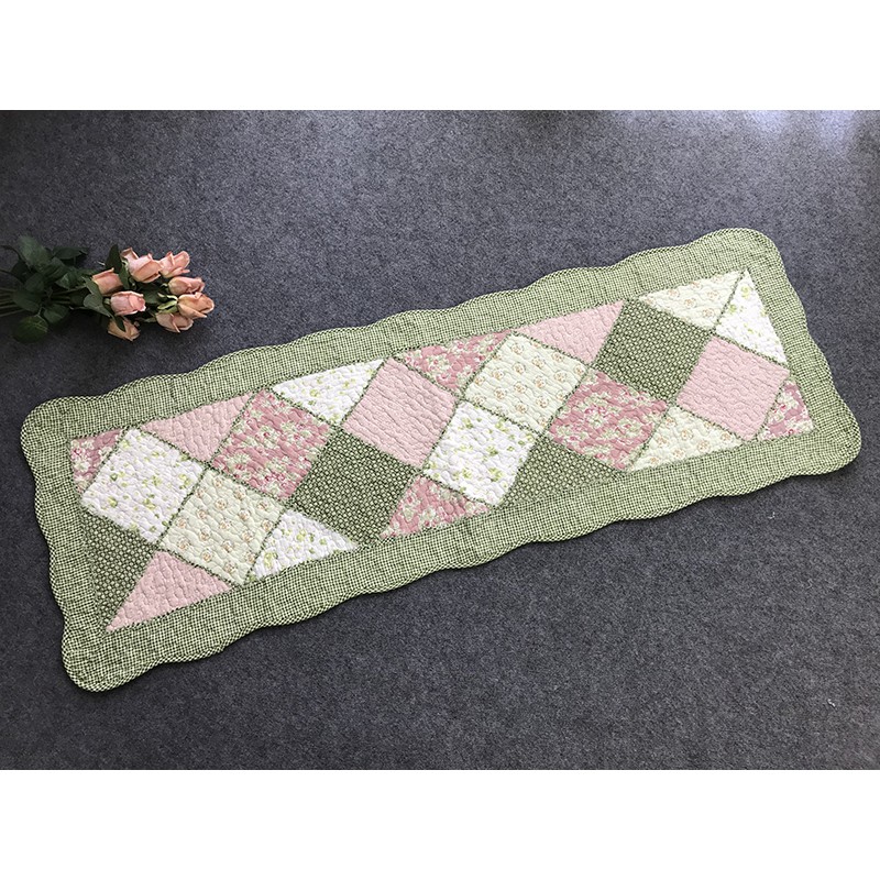 Thảm dài - ghép xéo viền xanh lá -tda051