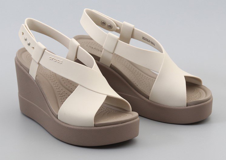 Sandal quai bấm cross booklym cap 9cm màu trắng dành cho nữ